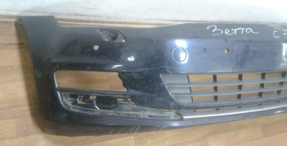 Бампер передний Volkswagen Golf 7 oem 5g0807221 (трещина) Бампер передний Volkswagen Golf 7 oem 5g0807221 (трещина)