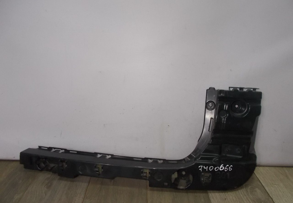 Кронштейн заднего бампера правый верхний бу BMW X3 G01 OEM 51127400666