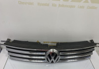 Решетка радиатора Volkswagen Touareg 2 рестайлинг 2018 OEM 7P6853653C