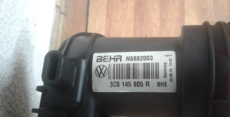 Интеркулер Volkswagen Tiguan 1 oem 3C0145805R Интеркулер Volkswagen Tiguan 1 oem 3C0145805R