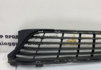 Решетка переднего бампера Renault Logan 2 рестайлинг OEM 622547474R