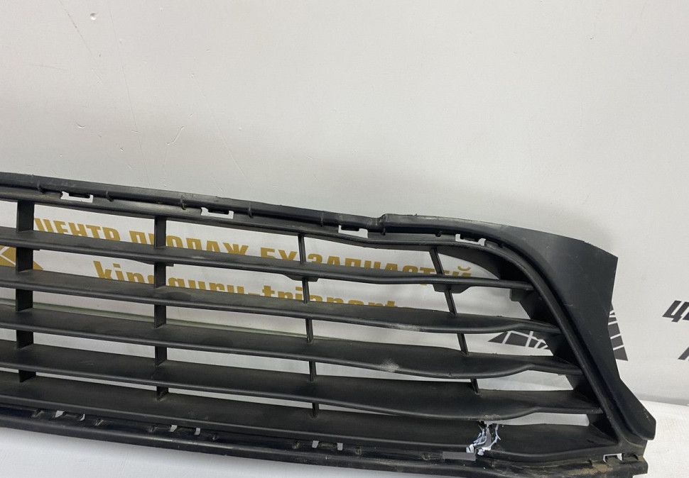 Решетка переднего бампера Renault Logan 2 рестайлинг OEM 622547474R Решетка переднего бампера Renault Logan 2 рестайлинг OEM 622547474R