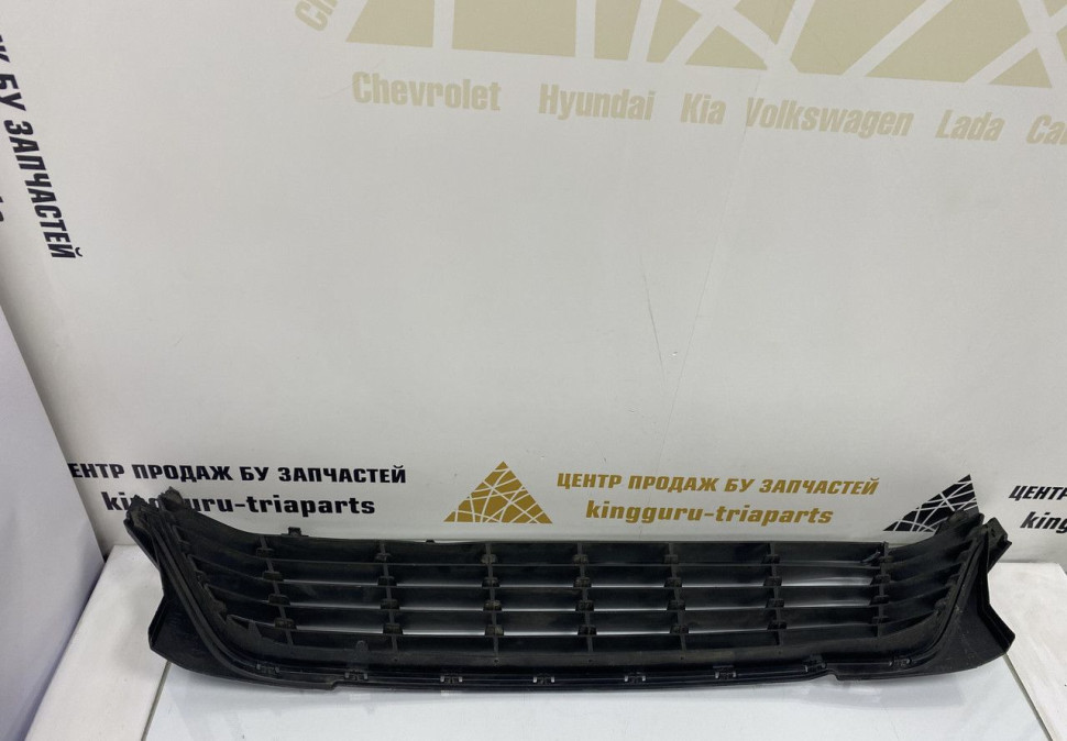 Решетка переднего бампера Renault Logan 2 рестайлинг OEM 622547474R Решетка переднего бампера Renault Logan 2 рестайлинг OEM 622547474R