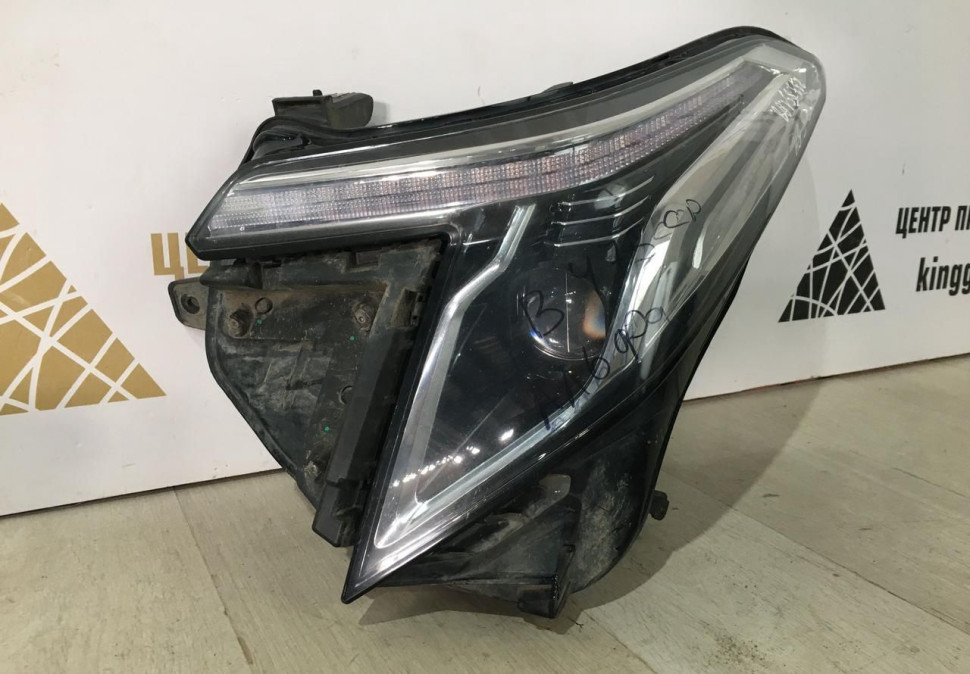 Фара правая Cadillac XT5 LED 2016 oem 23385108 Фара правая Cadillac XT5 LED 2016 oem 23385108