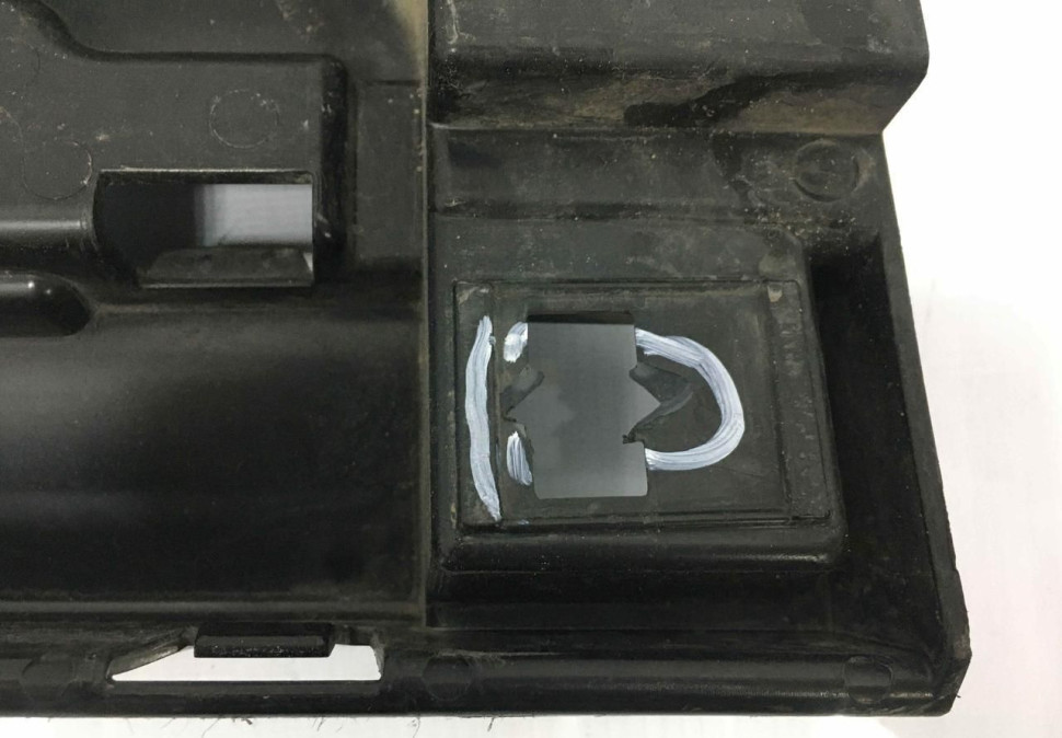 Кронштейн порога левый средний BMW 3 F30 OEM 51777256917 Кронштейн порога левый средний BMW 3 F30 OEM 51777256917