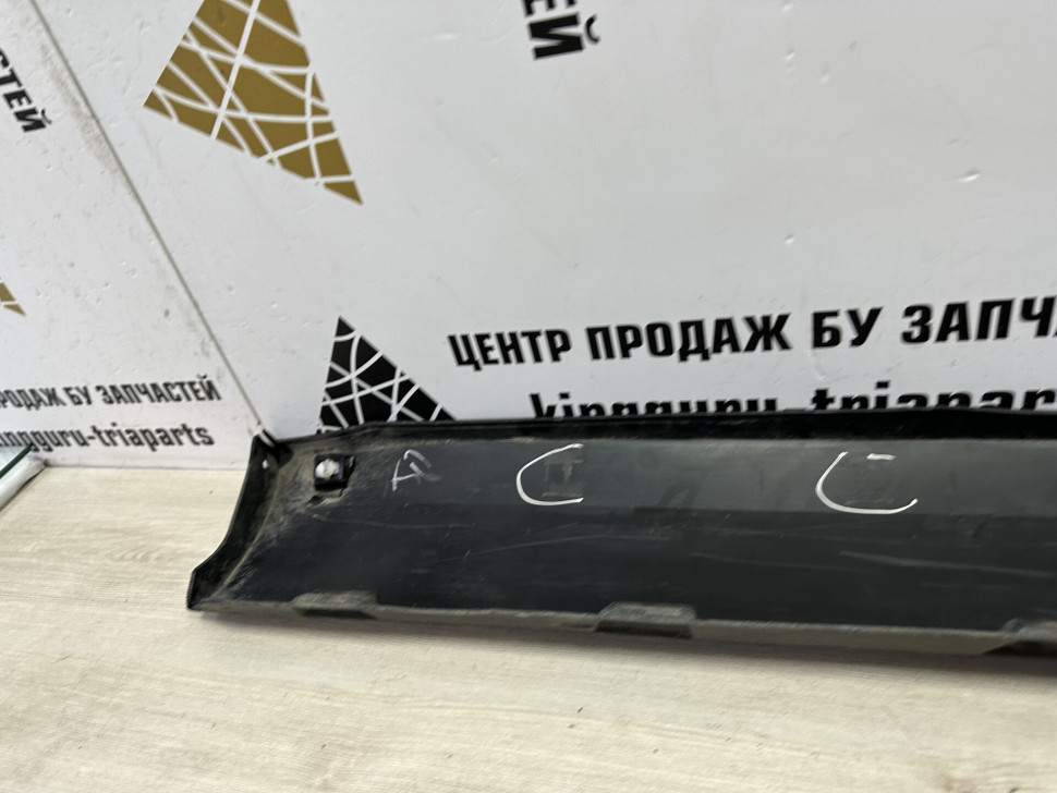 Порог левый бу Skoda Yeti OEM 5L0853855C Порог левый бу Skoda Yeti OEM 5L0853855C