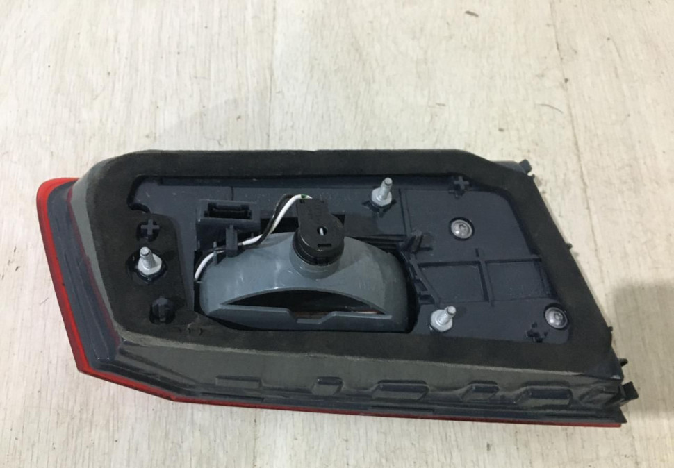 Фонарь правый внутренний BMW 5 G30 OEM 63217376474 Фонарь правый внутренний BMW 5 G30 OEM 63217376474