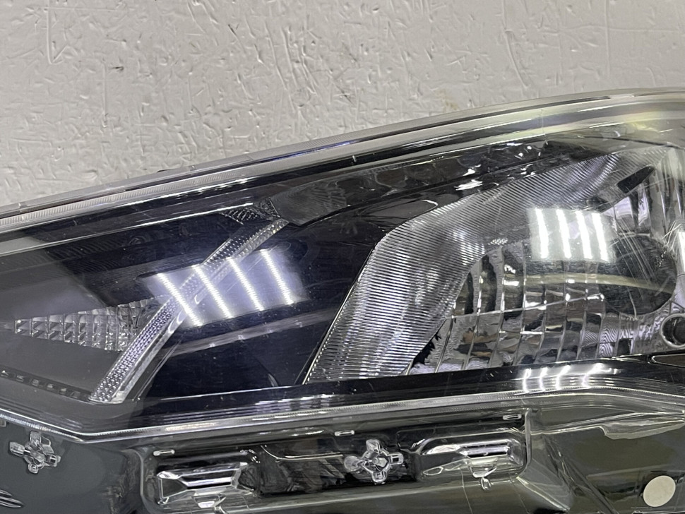 Фара левая Hyundai Solaris 2 рестайлинг 2020 OEM 92101H5500