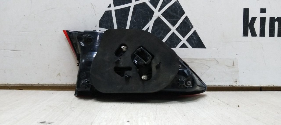 Фонарь левый внутренний Volkswagen Tiguan 2 2017> oem 5NA945093F Фонарь левый внутренний Volkswagen Tiguan 2 2017> oem 5NA945093F