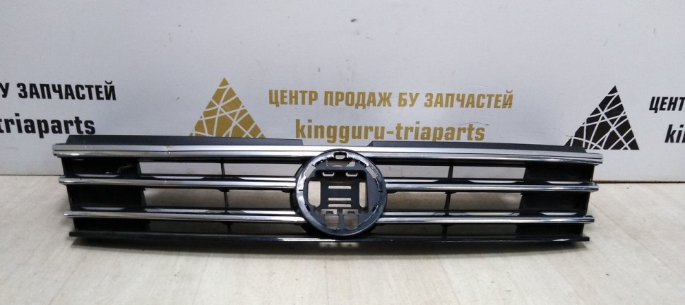 Решетка радиатора Volkswagen Tiguan 2 17> oem 5NA853653B (скл-3)
