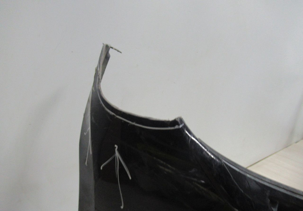 Бампер передний Volkswagen Passat B8 Oem 3G0807221 (слом.часть у креп.)