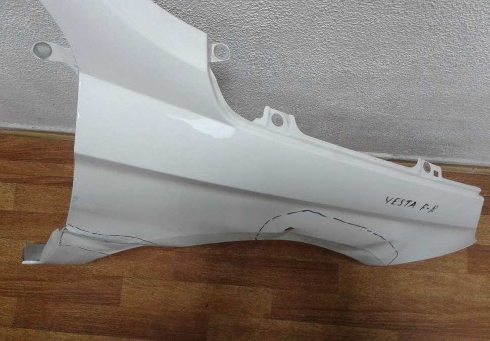Крыло переднее правое Lada Vesta (15>) вмятина (скл-3)