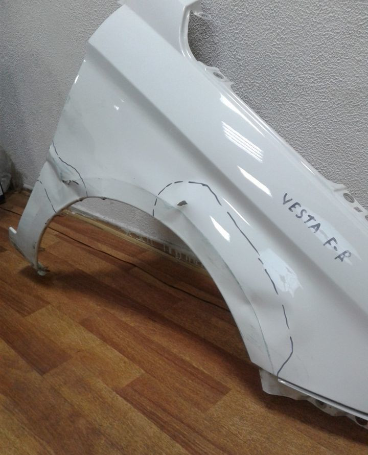 Крыло переднее правое Lada Vesta (15>) вмятина (скл-3)