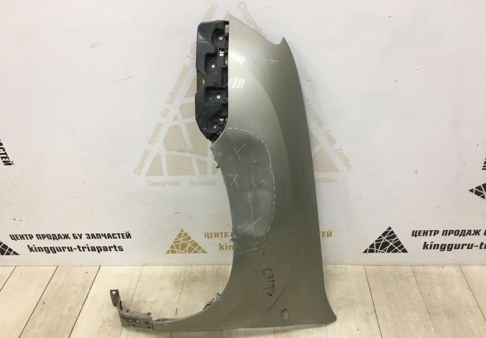 Крыло переднее левое Renault Duster 2010 OEM 631012718R