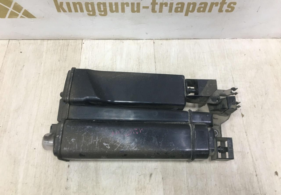 Фильтр паров топлива (фильтр угольный) Volkswagen Tiguan 2 oem 5qa201801