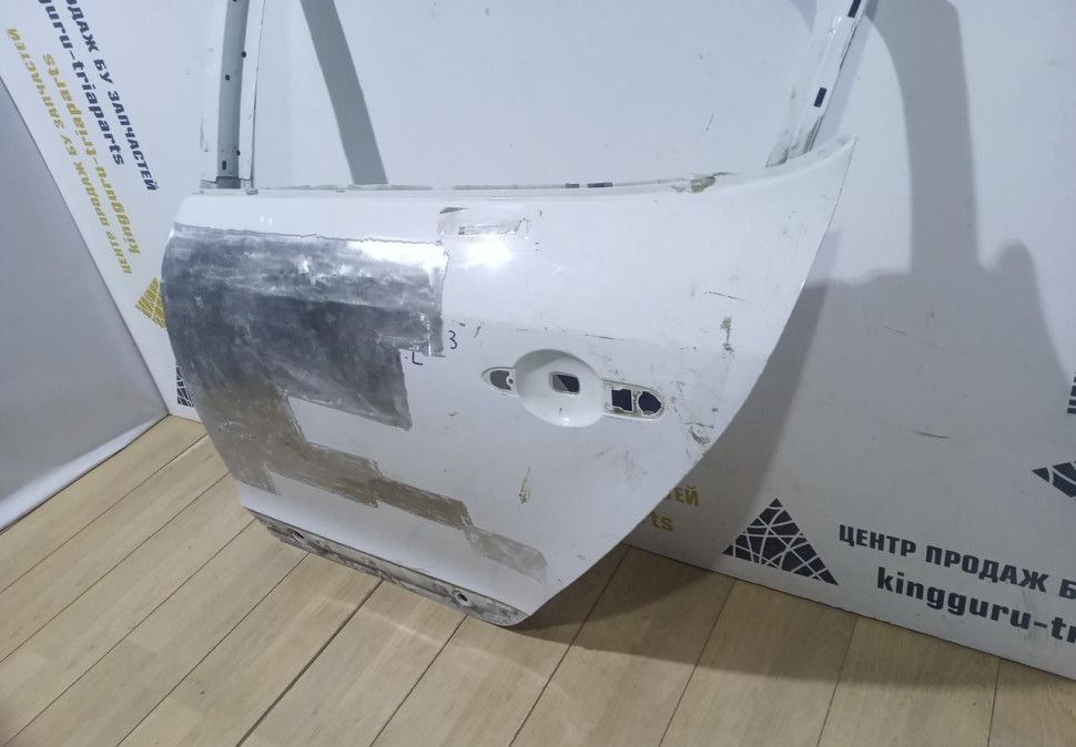 Задняя левая дверь Renault Megane 3 OEM 821012489R