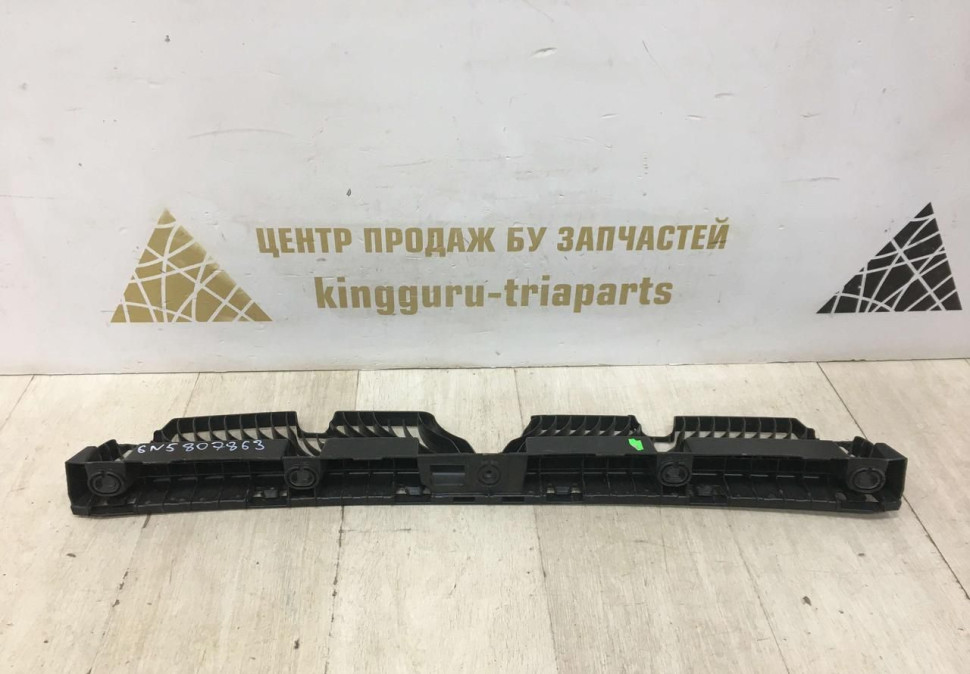 Кронштейн заднего бампера Volkswagen Polo 6 2020> oem 6N5807863