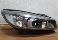 Фара правая Kia Sorento 3 (15>) ксенон (слом. 2 крепления, микротрещ. стекла) oem 92102c5200
