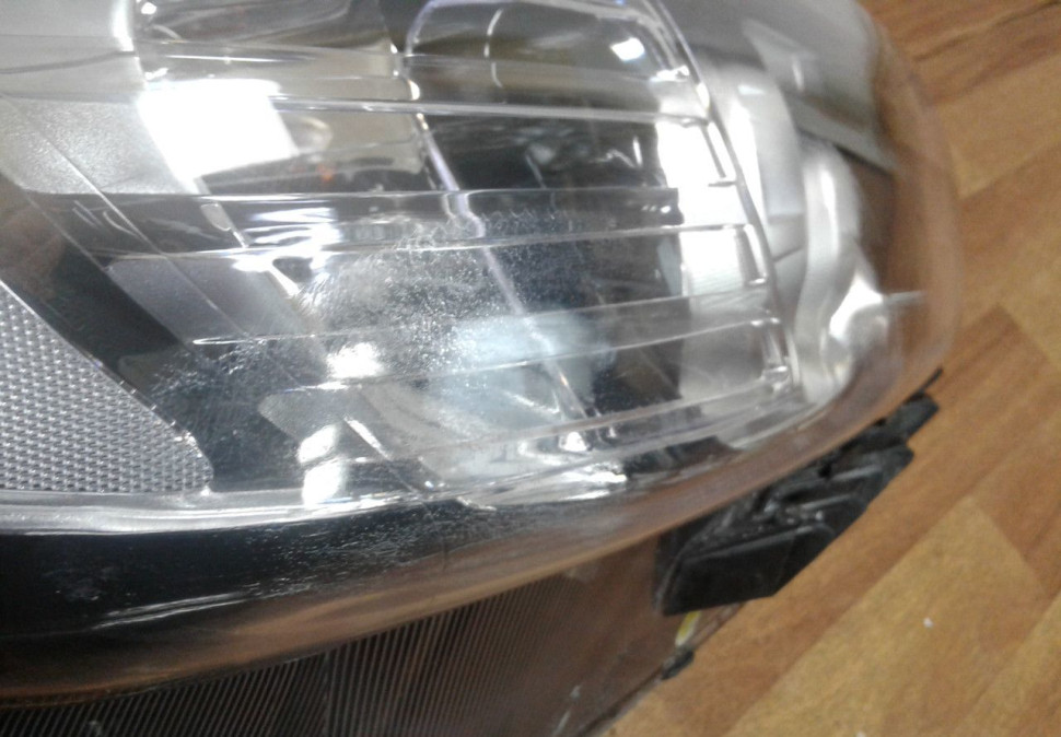 Фара правая Kia Sorento 3 (15>) ксенон (слом. 2 крепления, микротрещ. стекла) oem 92102c5200 Фара правая Kia Sorento 3 (15>) ксенон (слом. 2 крепления, микротрещ. стекла) oem 92102c5200