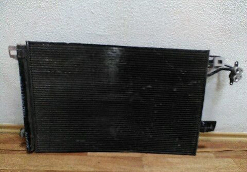 Радиатор кондиционера Volkswagen Transporter T5 (03>) oem 7e0820411d