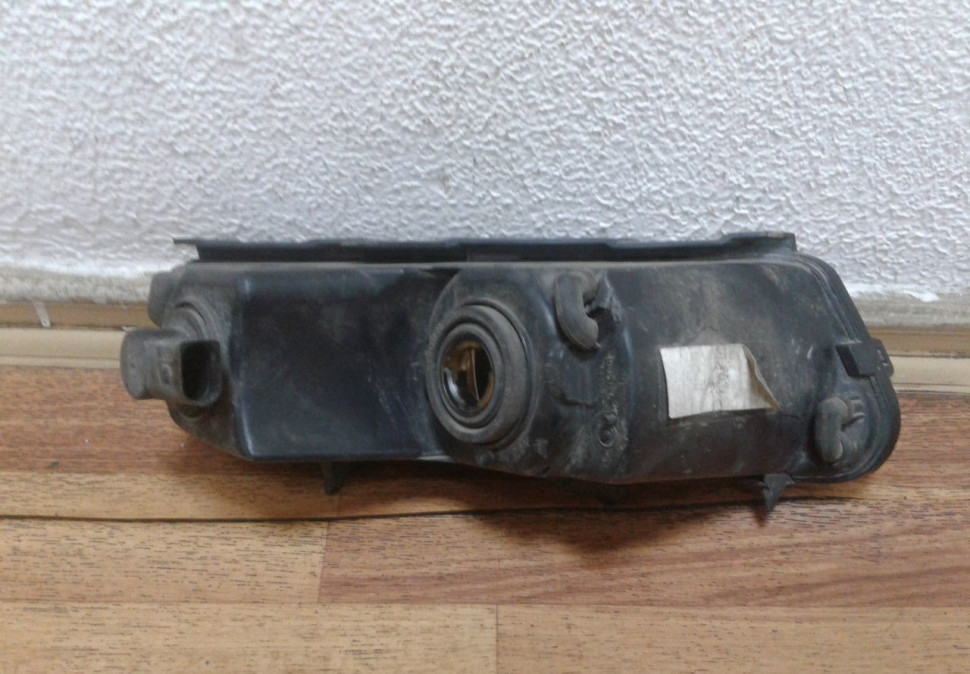 Фара Птф левая Volkswagen Polo рестайл oem 6R0941061D (слом. 2 крепл.)
