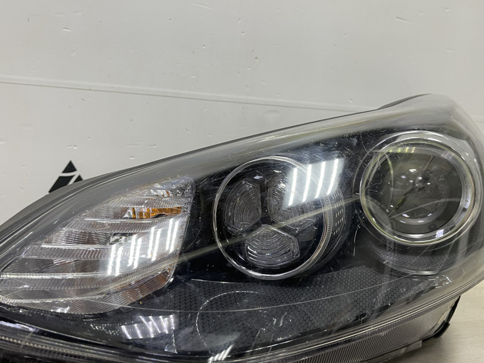 Фара левая Kia Sportage 4 галоген oem 92101f1010