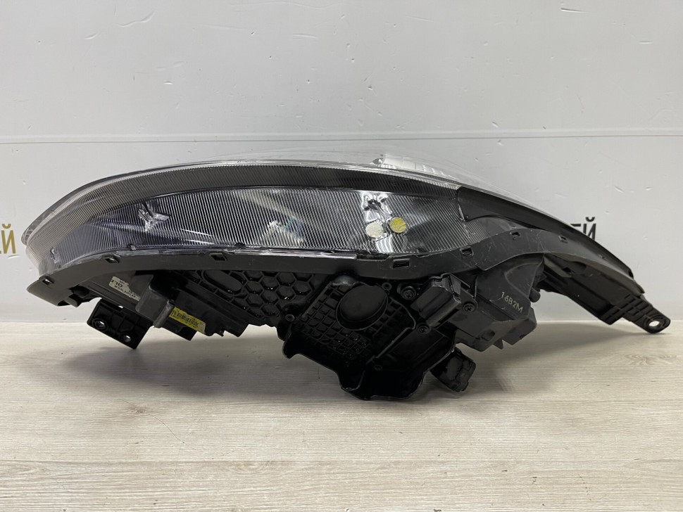 Фара левая Kia Sportage 4 галоген oem 92101f1010
