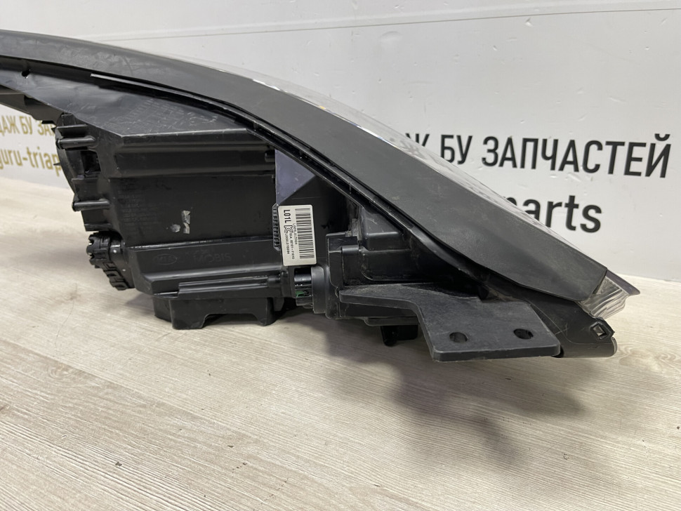 Фара левая Kia Sportage 4 галоген oem 92101f1010