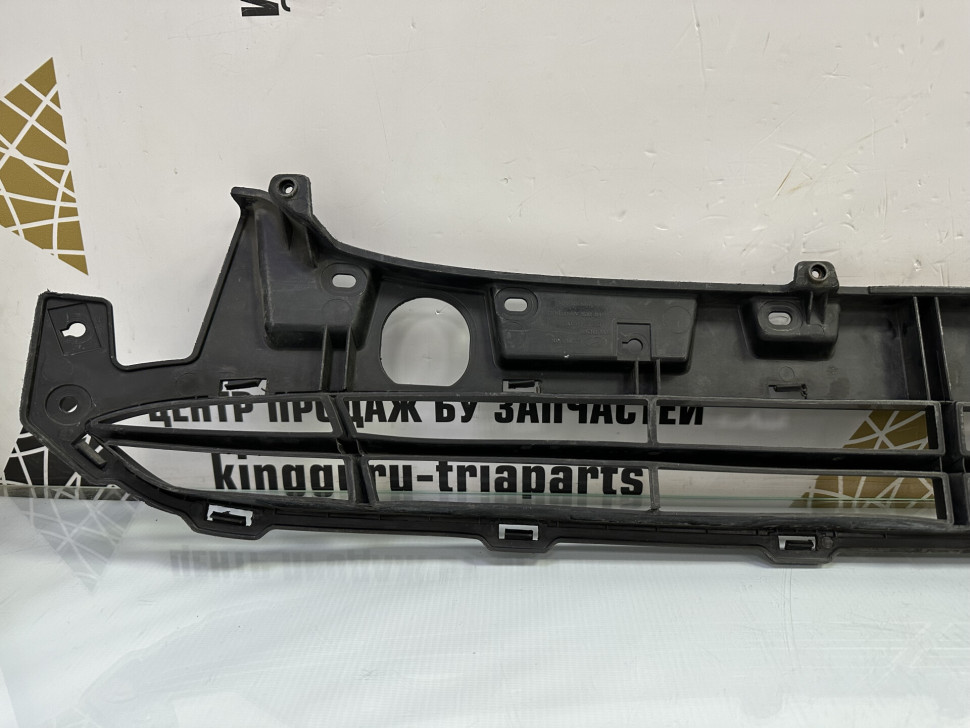 Решетка переднего бампера Hyundai Santa Fe 2 рестайлинг 2009 OEM 865122B700
