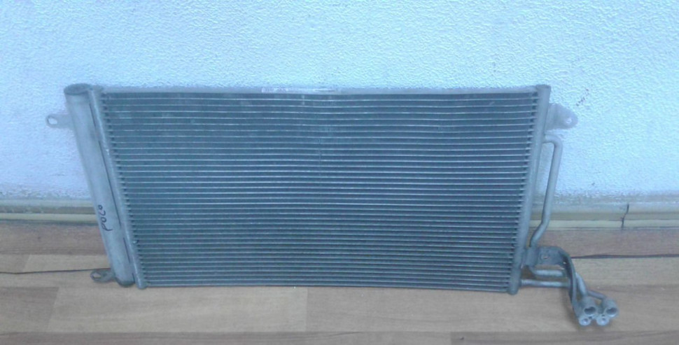 Радиатор кондиционера Volkswagen Polo oem 6c0816411b Радиатор кондиционера Volkswagen Polo oem 6c0816411b