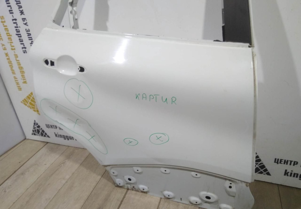 Дверь задняя правая бу Renault Kaptur OEM 821001270R