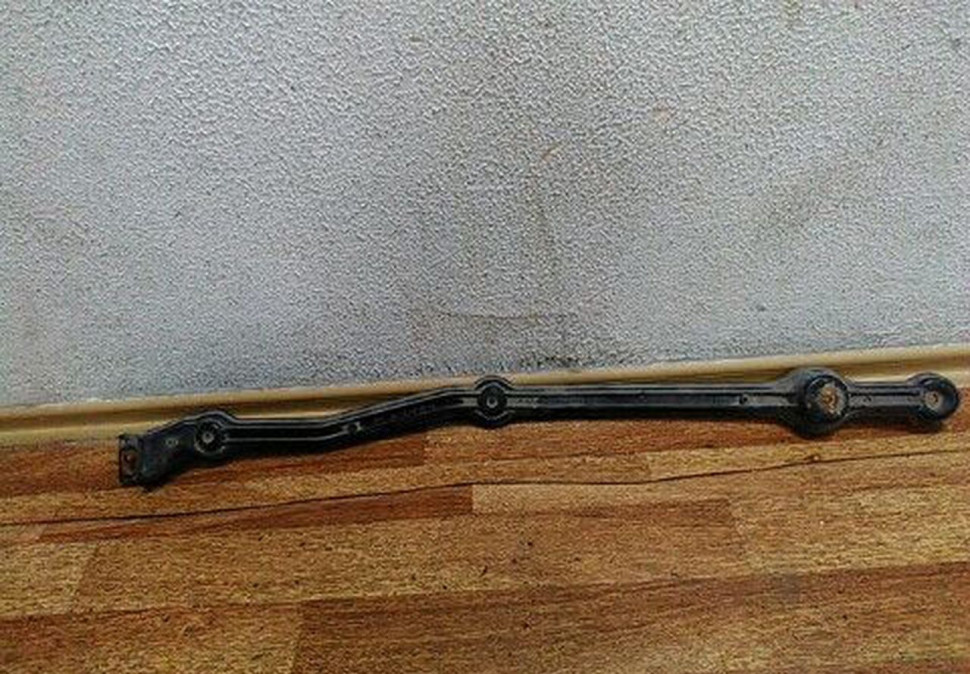 Кронштейн защиты картера Hyundai Santa Fe (12>) oem 291222w000