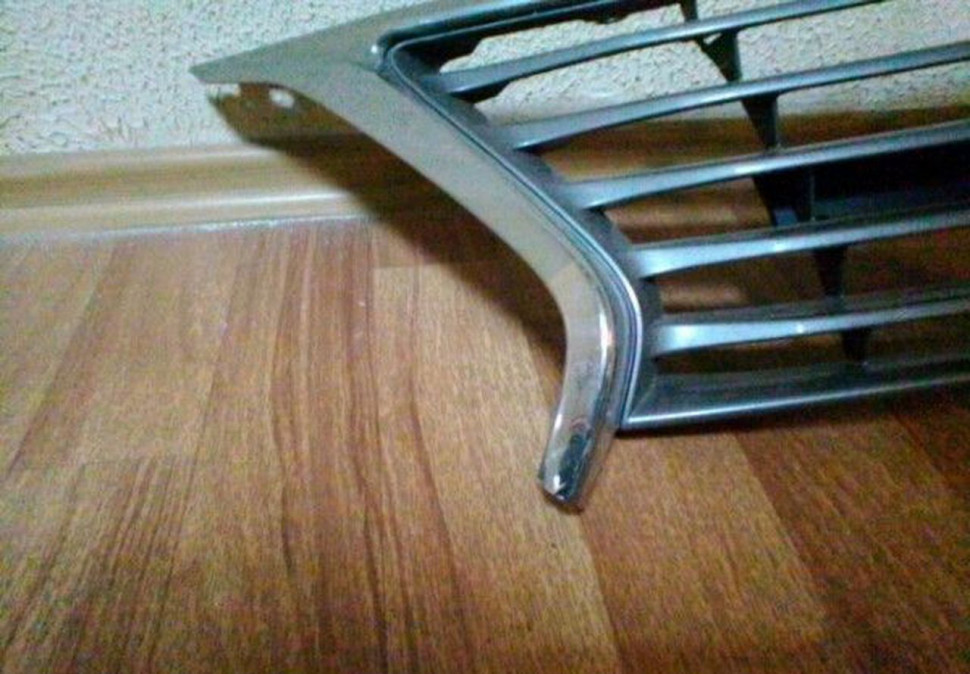 Решетка радиатора Lexus RX 3 12- с деф OEM 5315548040 (скл-3)