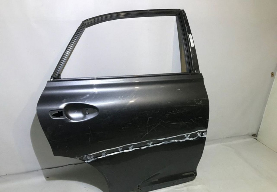 Дверь задняя правая Lexus RX 3 oem 6700348130 (скл-3) Дверь задняя правая Lexus RX 3 oem 6700348130 (скл-3)