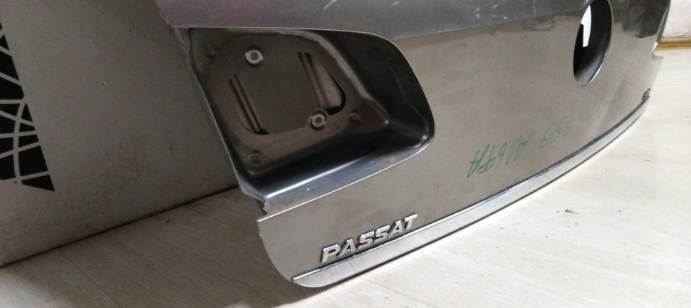 Крышка багажника Volkswagen Passat B7 (11-15) oem 3AE827025