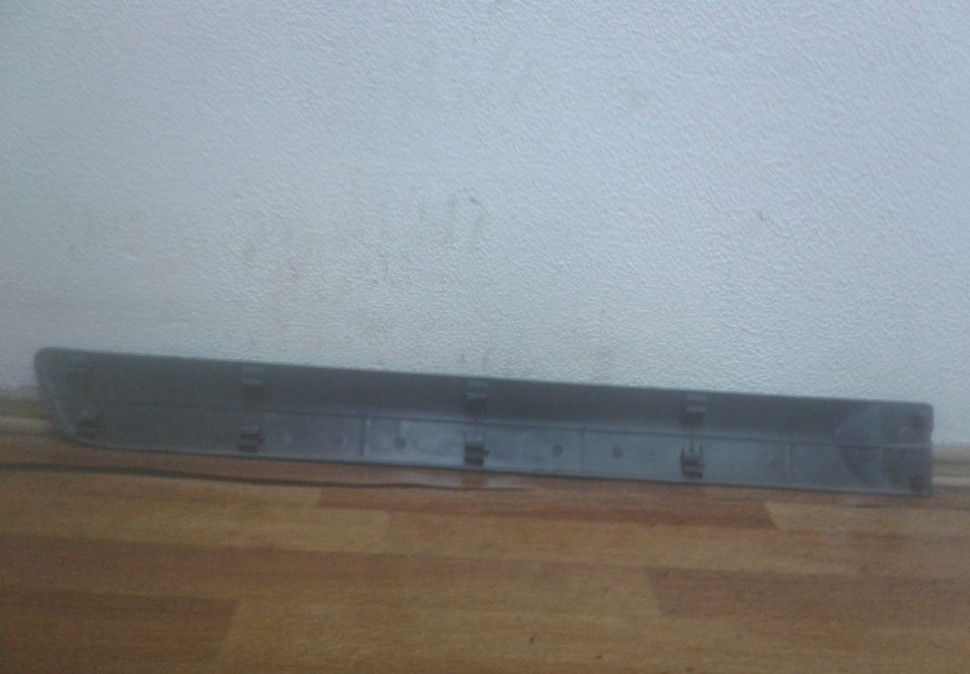 Молдинг двери задний левый Lada Largus oem 8450000411 (скл-3)