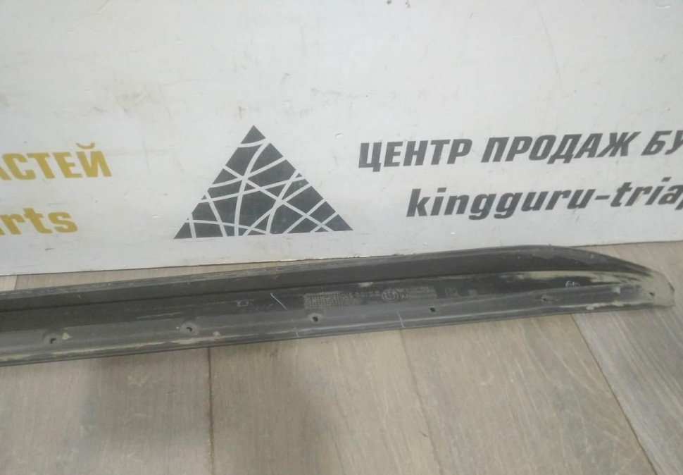 Накладка правого порога бу BMW 3 G20 OEM 51772455898