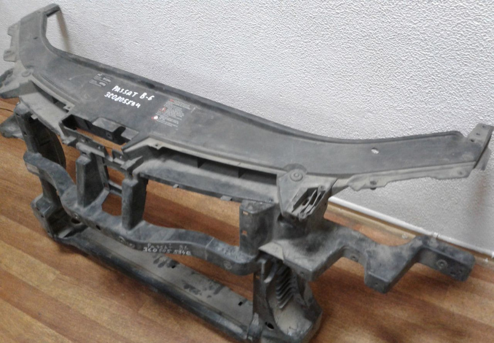 Панель передняя Volkswagen Passat B6 (05-11) (слом. крепл) oem 3c0805594 (скл-3) Панель передняя Volkswagen Passat B6 (05-11) (слом. крепл) oem 3c0805594 (скл-3)