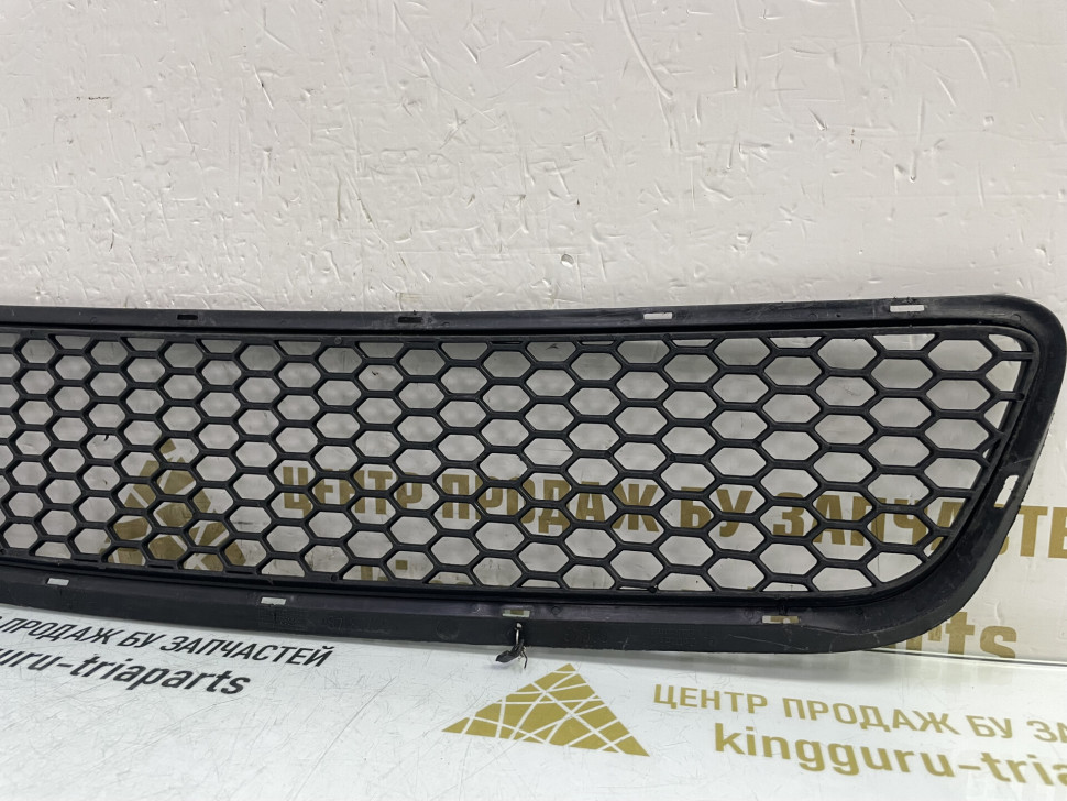 Решетка переднего бампера Fiat Albea 1 рест oem 51703148 Решетка переднего бампера Fiat Albea 1 рест oem 51703148