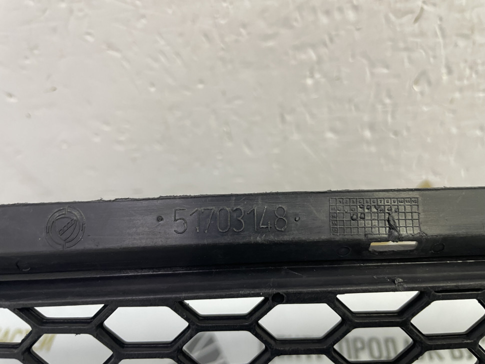 Решетка переднего бампера Fiat Albea 1 рест oem 51703148 Решетка переднего бампера Fiat Albea 1 рест oem 51703148