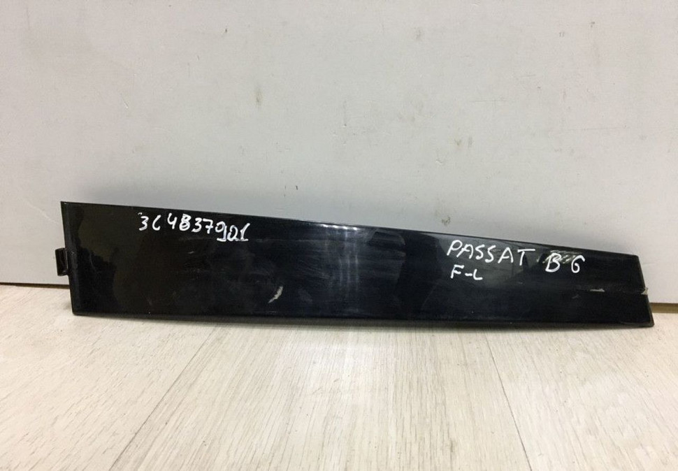 Накладка двери передняя левая Volkswagen Passat B6 oem 3c4837901 Накладка двери передняя левая Volkswagen Passat B6 oem 3c4837901