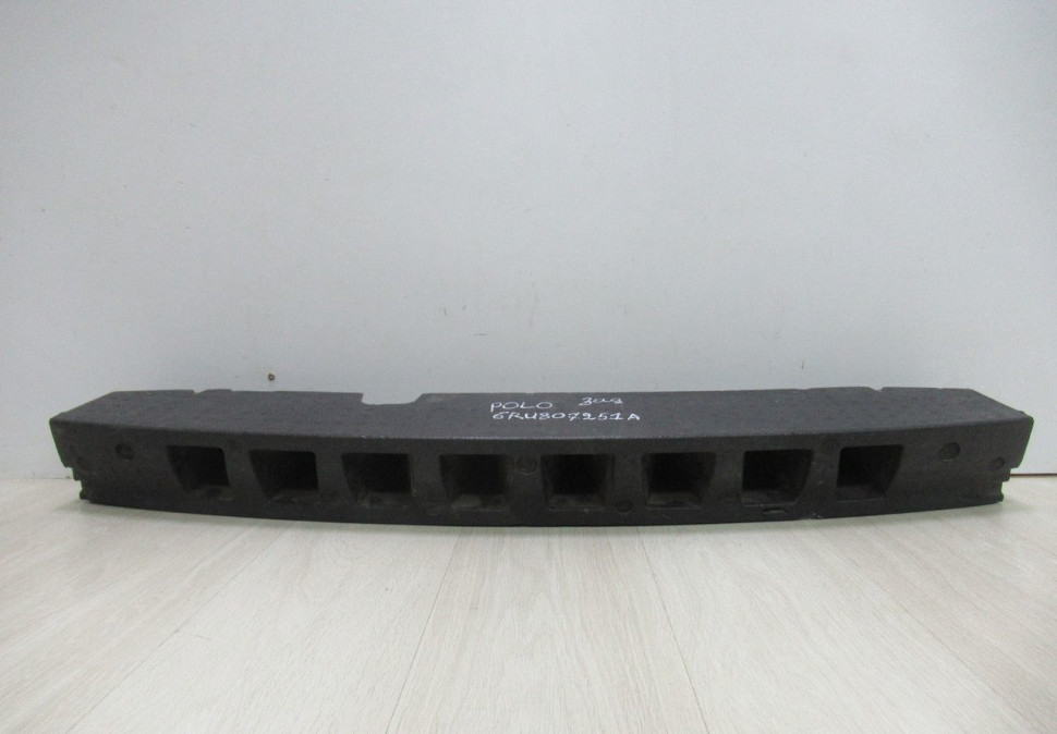 Абсорбер заднего бампера Volkswagen Polo седан oem 6RU807251A (слом.часть)