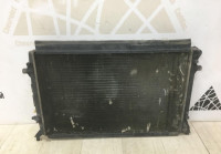 Радиатор охлаждения Volkswagen Caddy 4 2015> oem 1K0121251DF