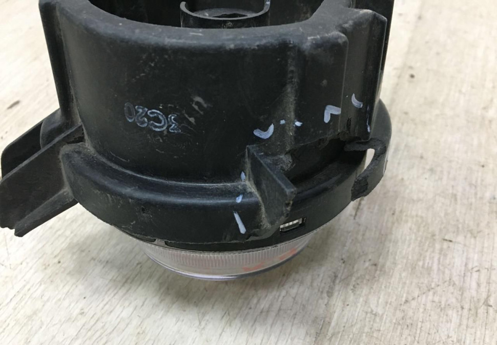 Противотуманная фара левая Hyundai IX35 2010-2015 oem 922012Y000