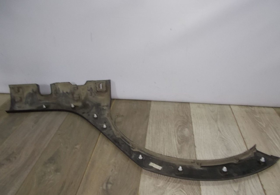 Молдинг крыла задний левый бу Renault Sandero 2 OEM 788A30590R Молдинг крыла задний левый бу Renault Sandero 2 OEM 788A30590R