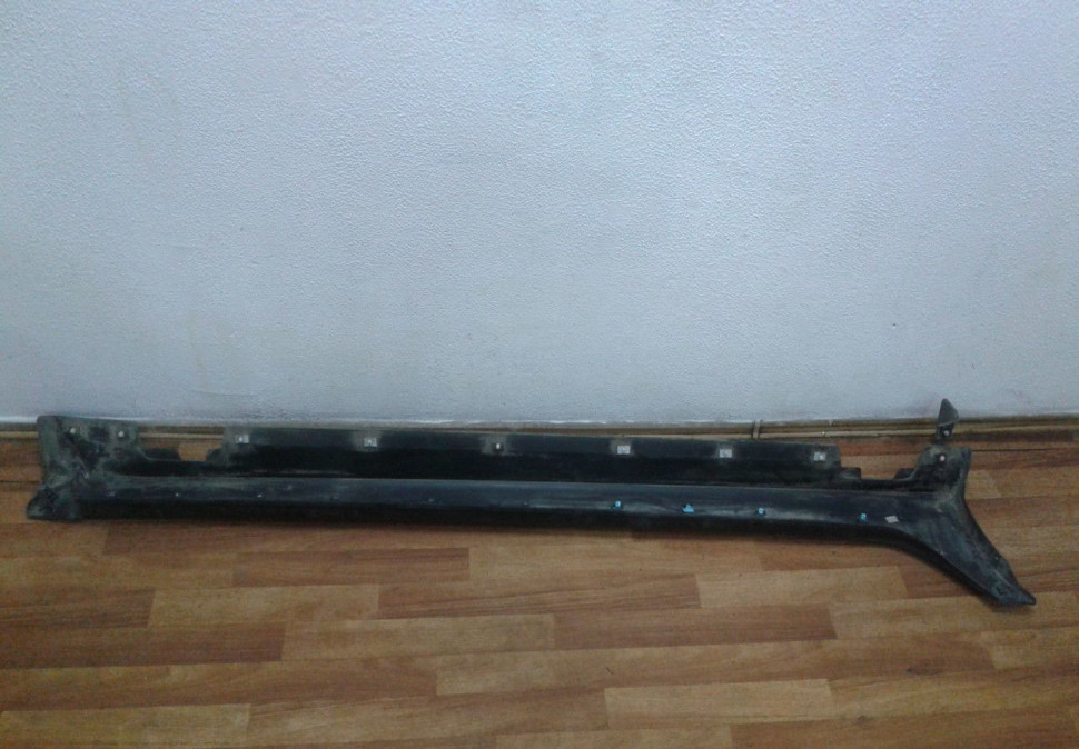 Накладка порога левая Hyundai ix35 oem 877532s000 Накладка порога левая Hyundai ix35 oem 877532s000
