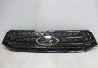 Решетка радиатора Lada Vesta oem 8450006673 (мал.трещины,слом часть) (скл-3)