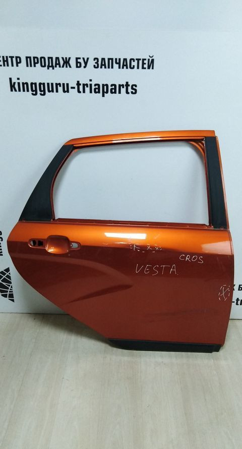 Дверь задняя правая Lada Vesta универсал oem 8450039383 (скл-3)