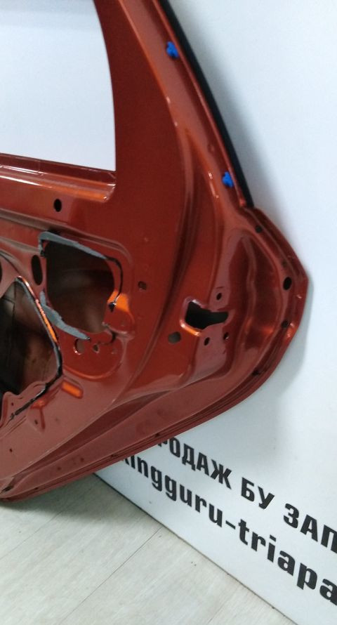 Дверь задняя правая Lada Vesta универсал oem 8450039383 (скл-3)