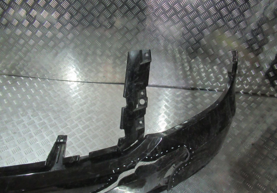 Бампер передний Chevrolet Tahoe 4 oem 22936492 (трещины) (скл-3)